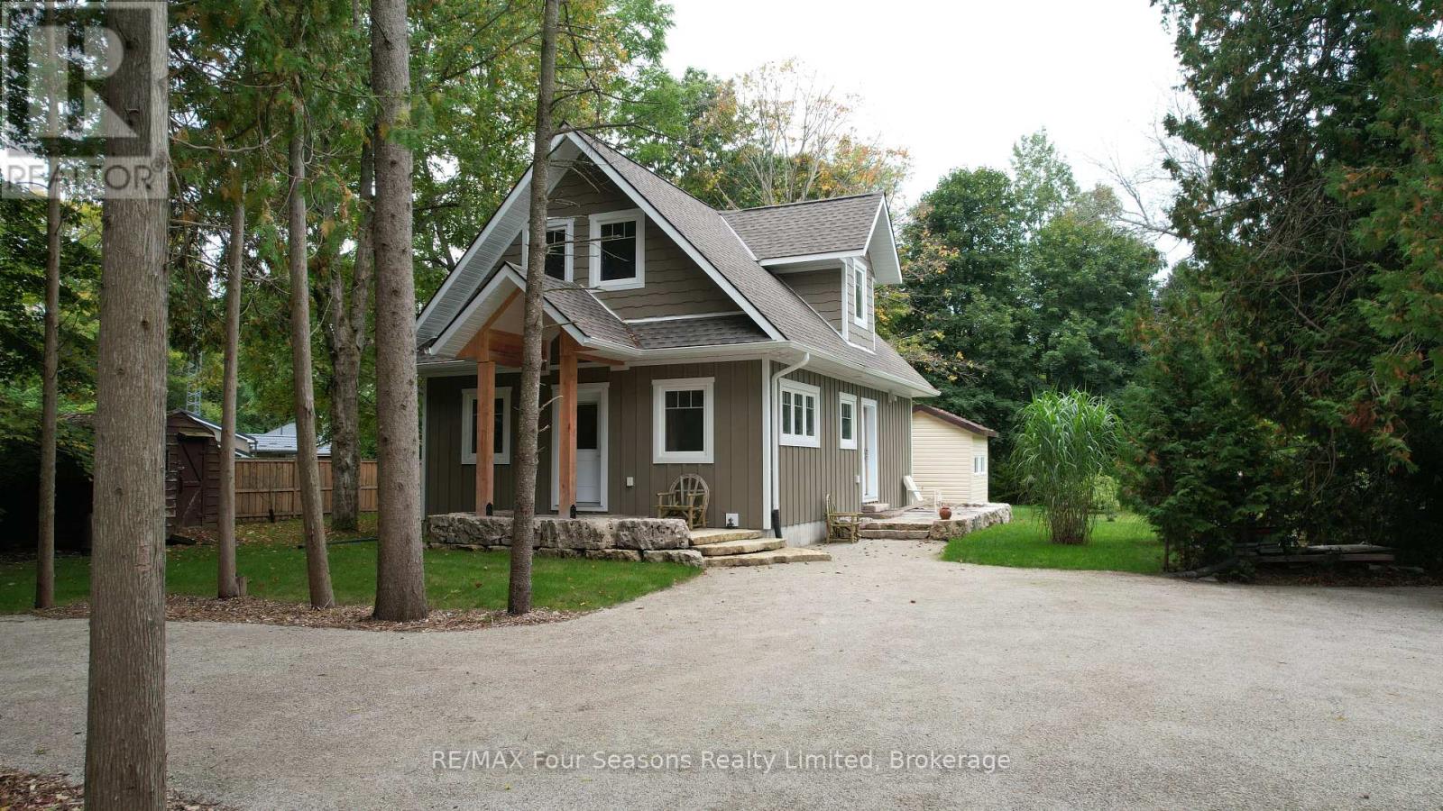 457 Huron Rd, South Bruce Peninsula, ON N0H 2T0