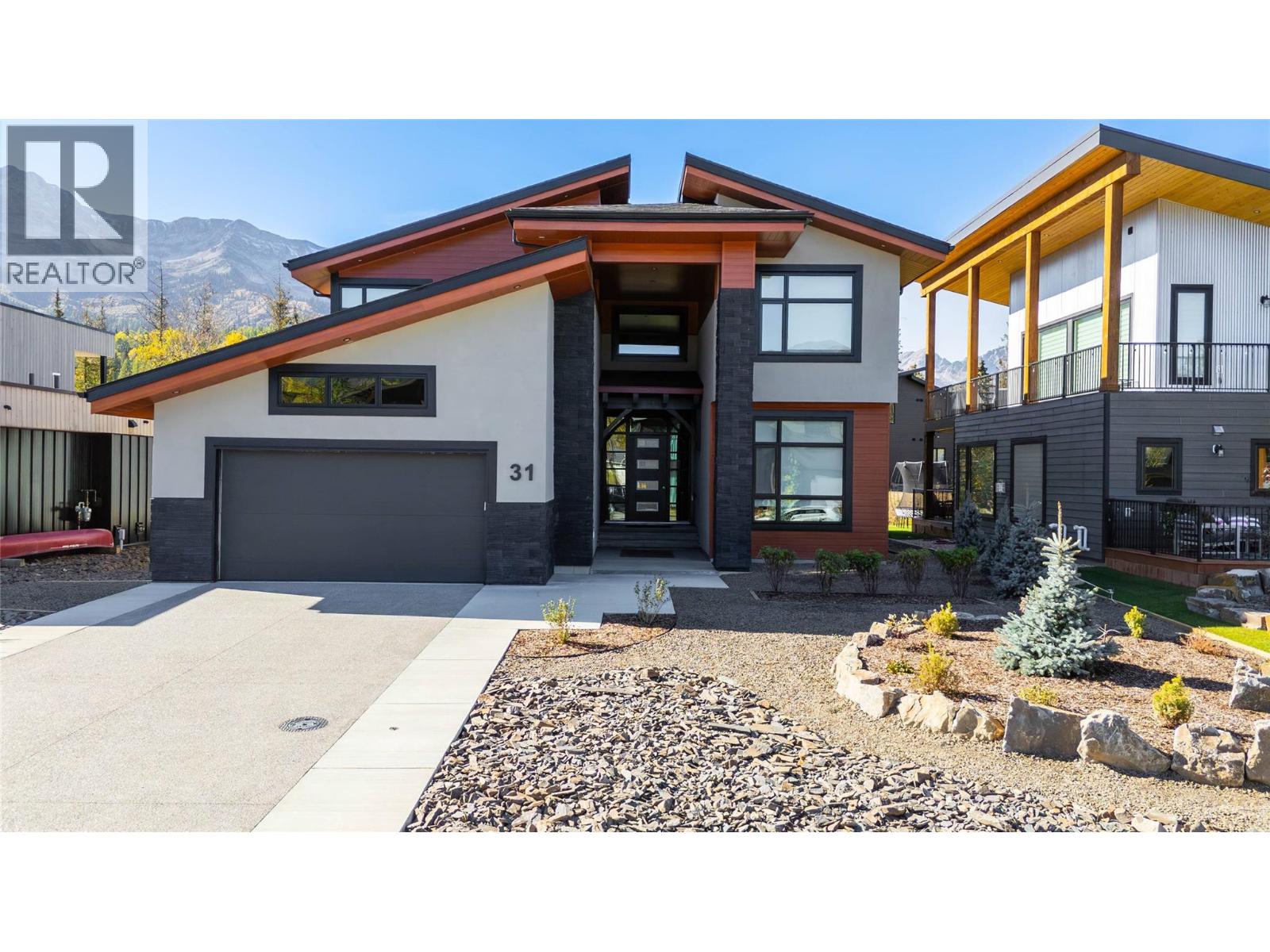 31 Mammoth Dr, Fernie, BC V0B 1M1