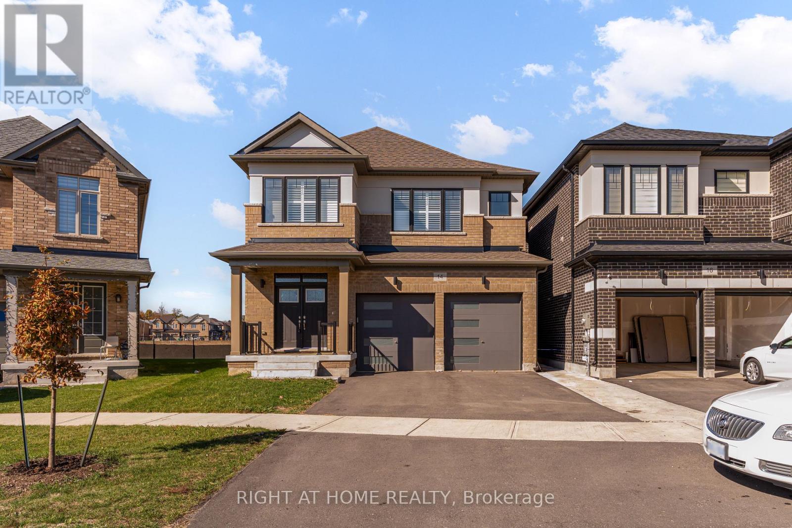 14 Moorhart Cres, Caledon, ON L7C 4J5
