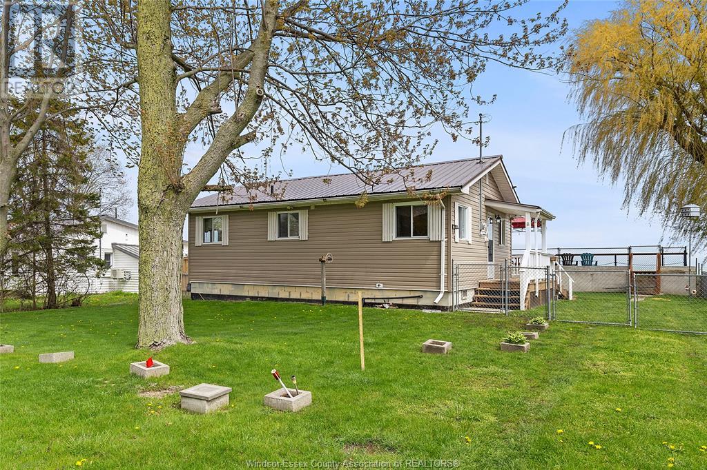156 Lakeshore, Leamington, ON N0P 2P0