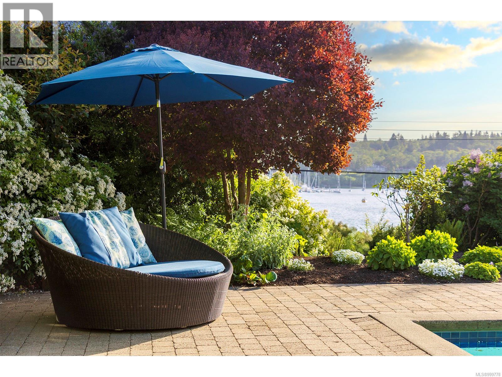 2766 Sea View Rd, Saanich, BC V8N 1K8