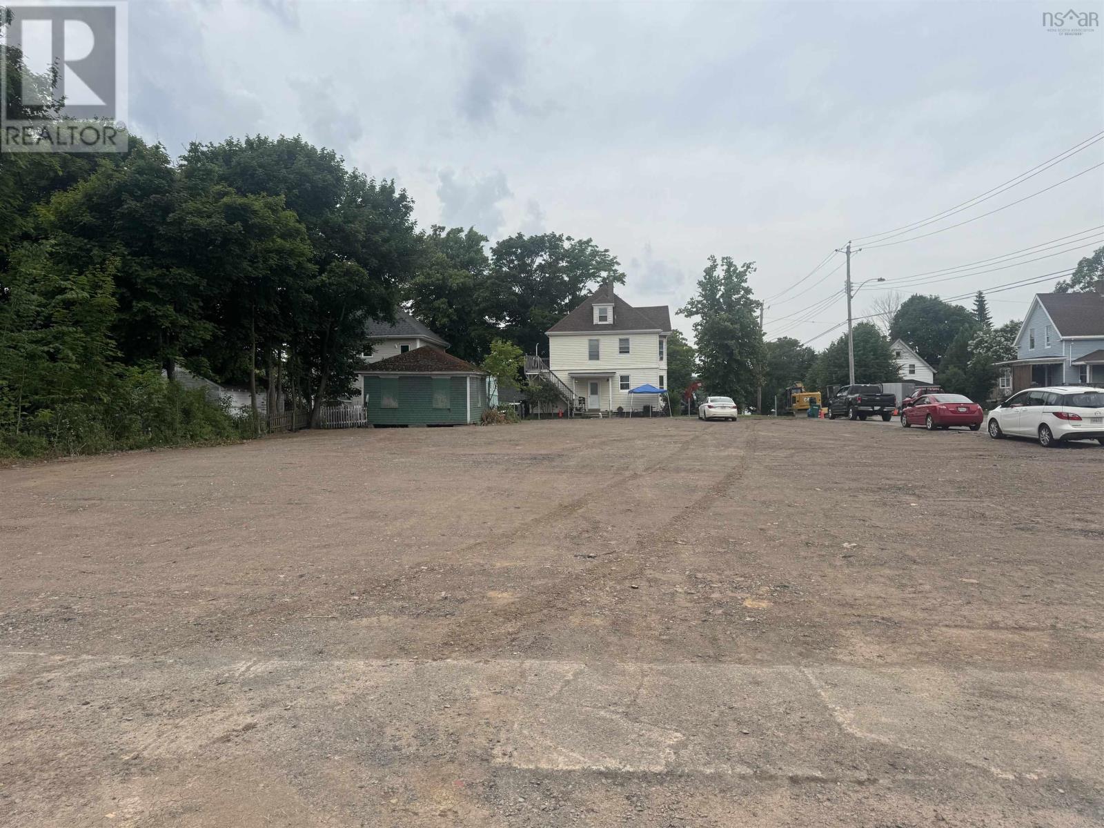 225 Mccoll Street St #2 3, New Glasgow, NS B2H 4Z8