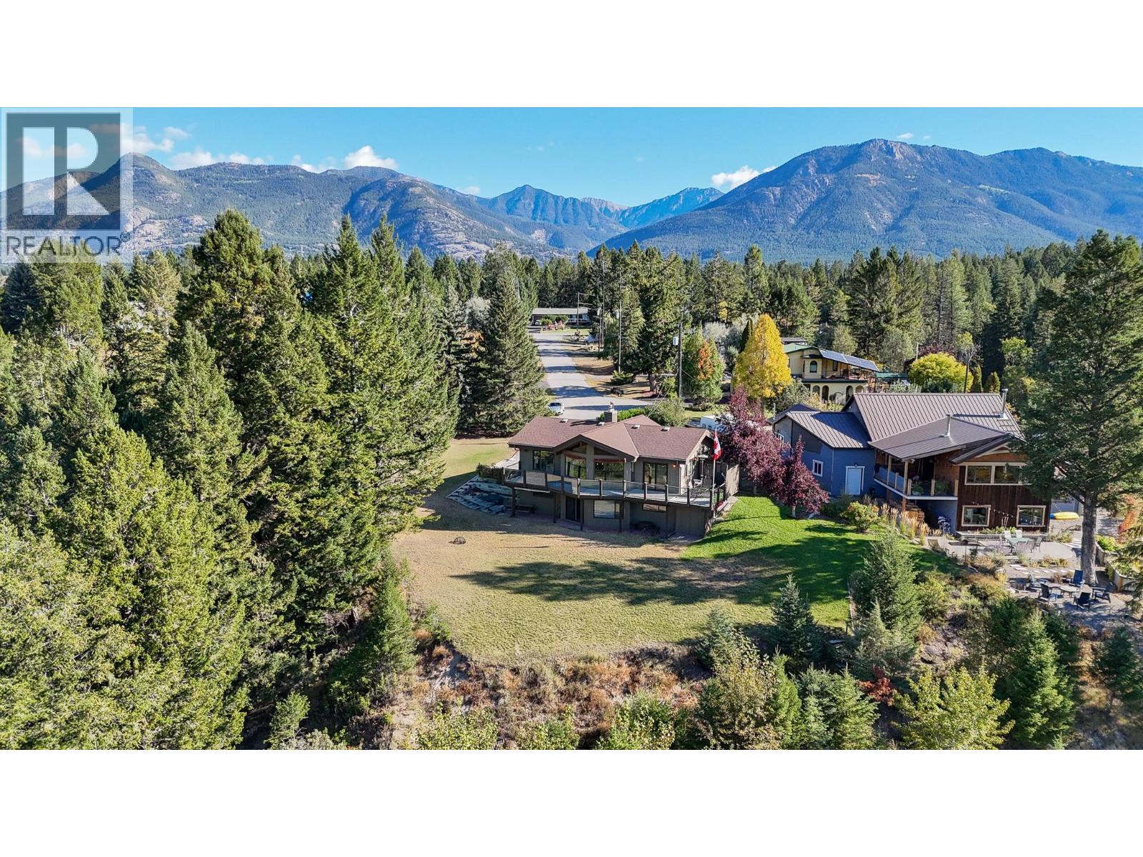 4721 Wilmai Rd, Windermere, BC V0B 2L2