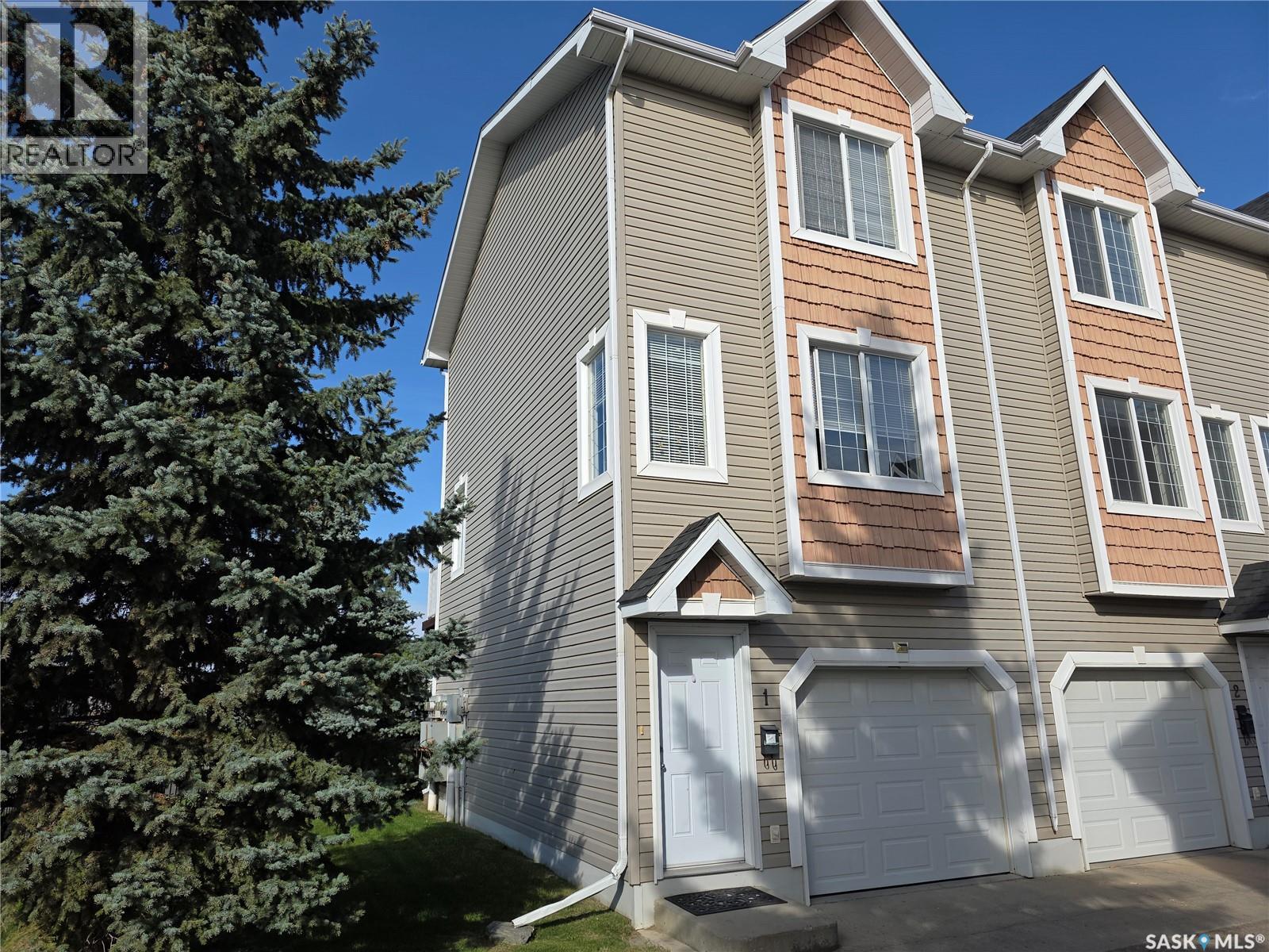 302 Herold Road Unit 1, Saskatoon, SK S7V 1J3