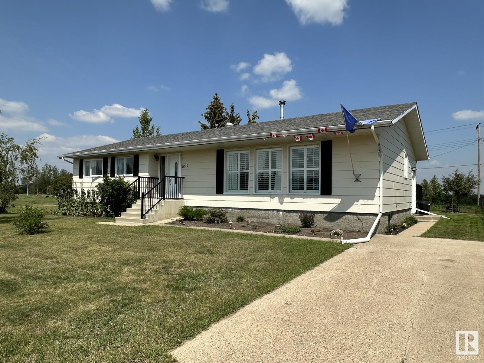 54 Av Unit 5210, Andrew, AB T0C 0C0