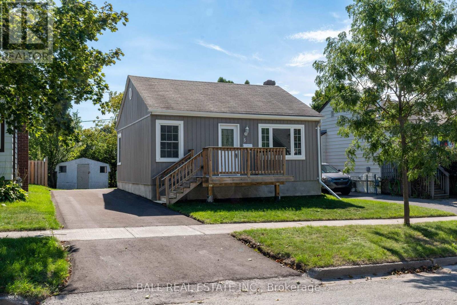 5 Wallace St Ward 4 St, Peterborough, ON K9H 1A8