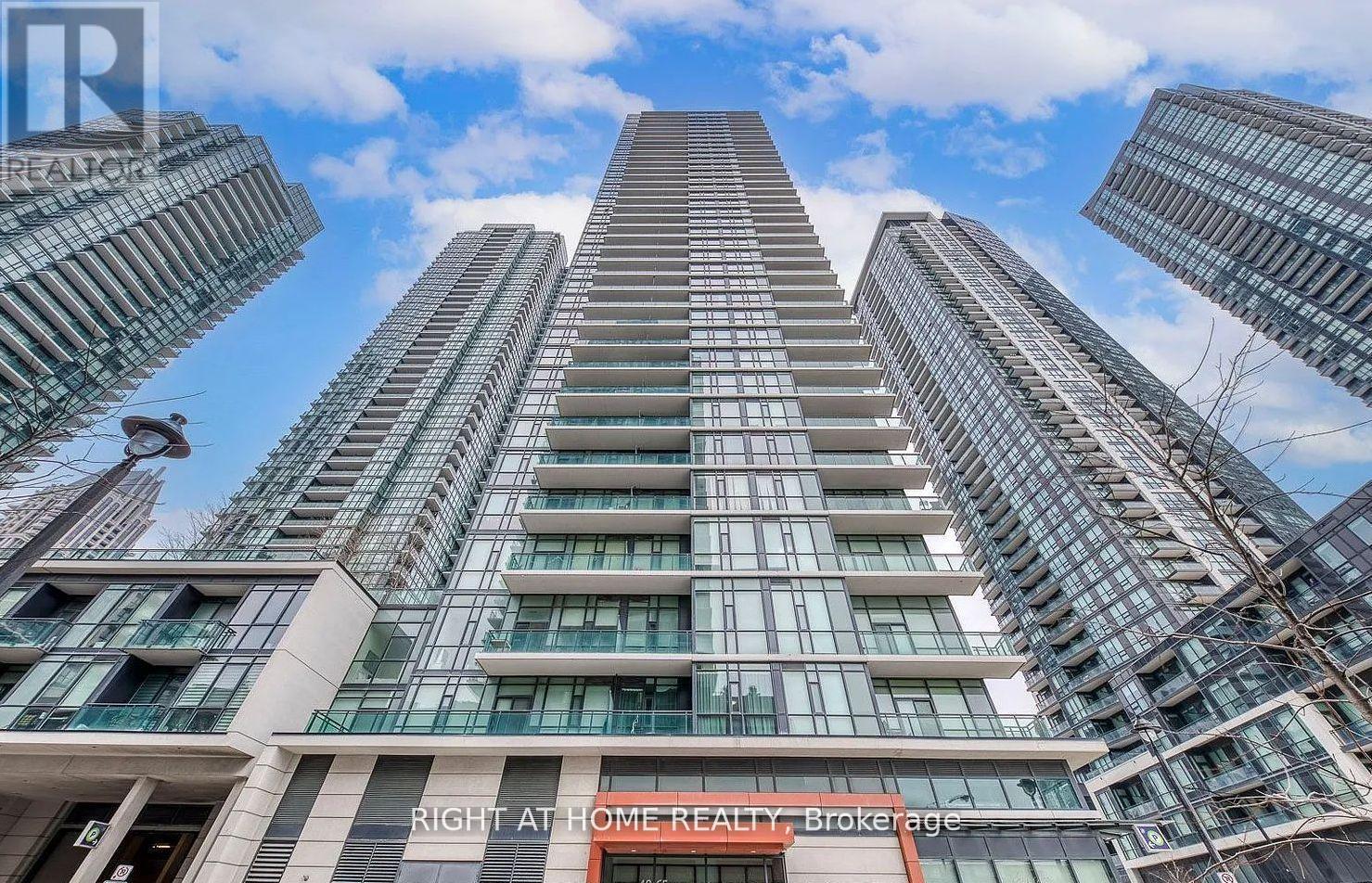 601 4065 Brickstone Mews, Mississauga, ON L5B 0G3