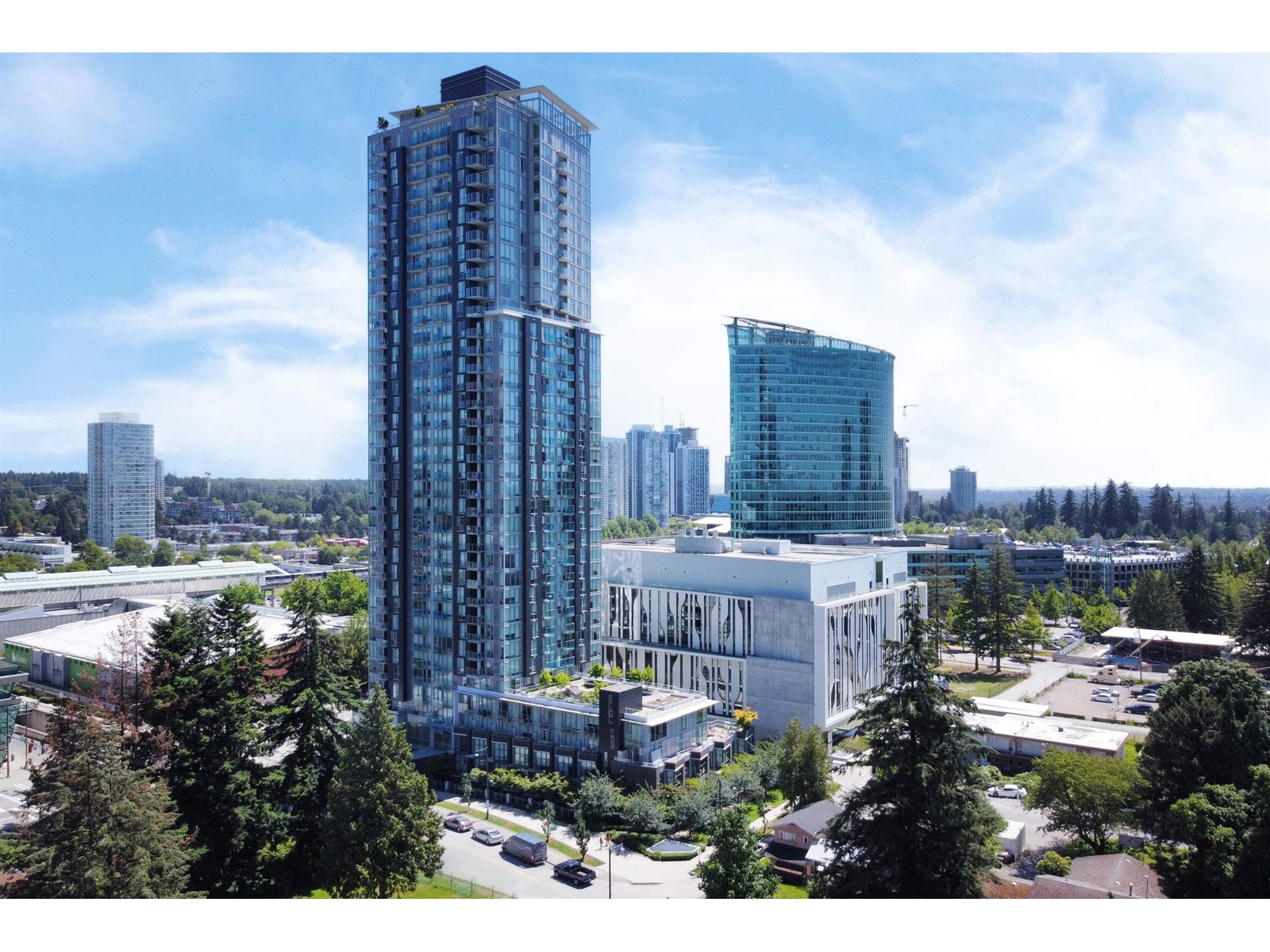 13438 Central Avenue Unit 2612, Surrey, BC V3T 0N2