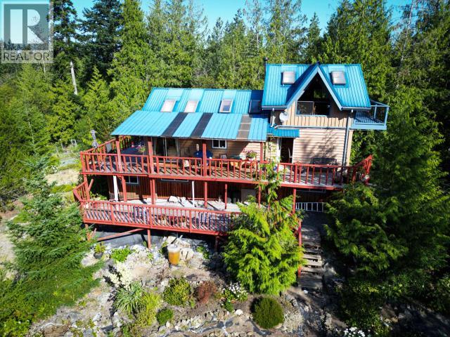 2075 Ralph Rd, Powell River, BC V8A 0G7