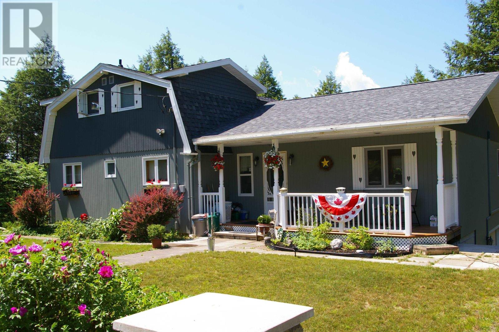69 Thumb Cap Point Rd, Labelle, NS B0T 1E0