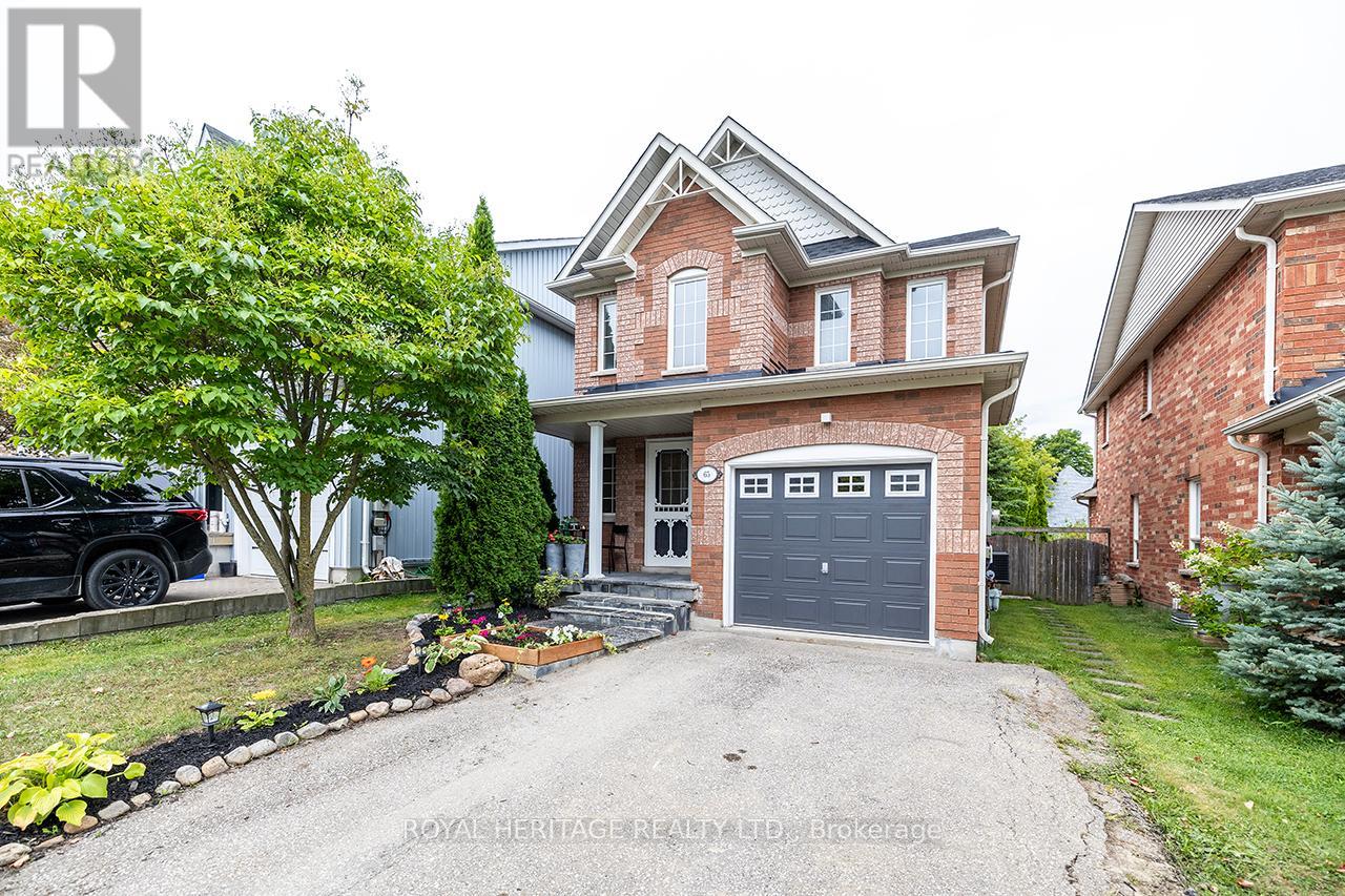 65 Margaret Graham Cres, East Gwillimbury, ON L0G 1M0