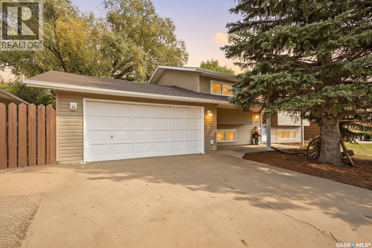 1643 Marquis Ave, Moose Jaw, SK S6H 7V3