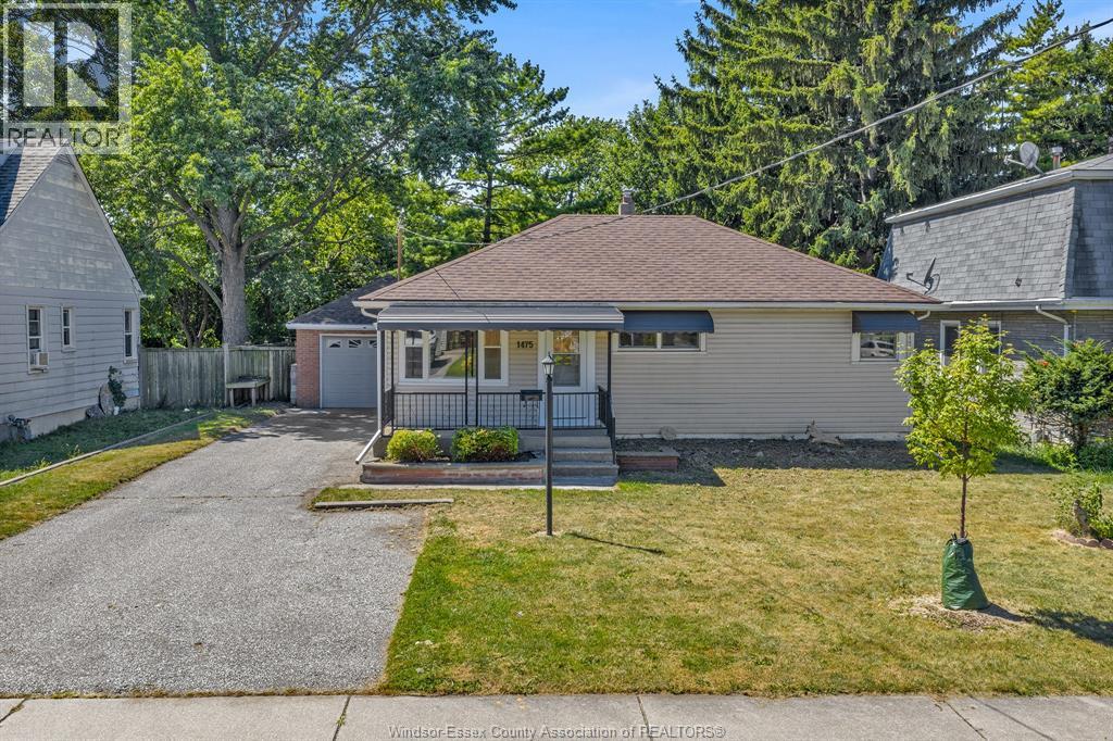 1475 Everts Ave, Windsor, ON N9B 3E2