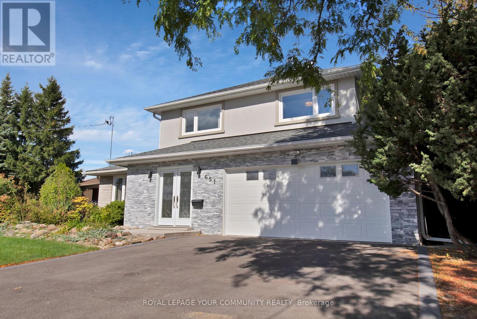 651 Burnhamthorpe Rd, Toronto Eringate-centennial-west Deane, ON M9C 2Z1