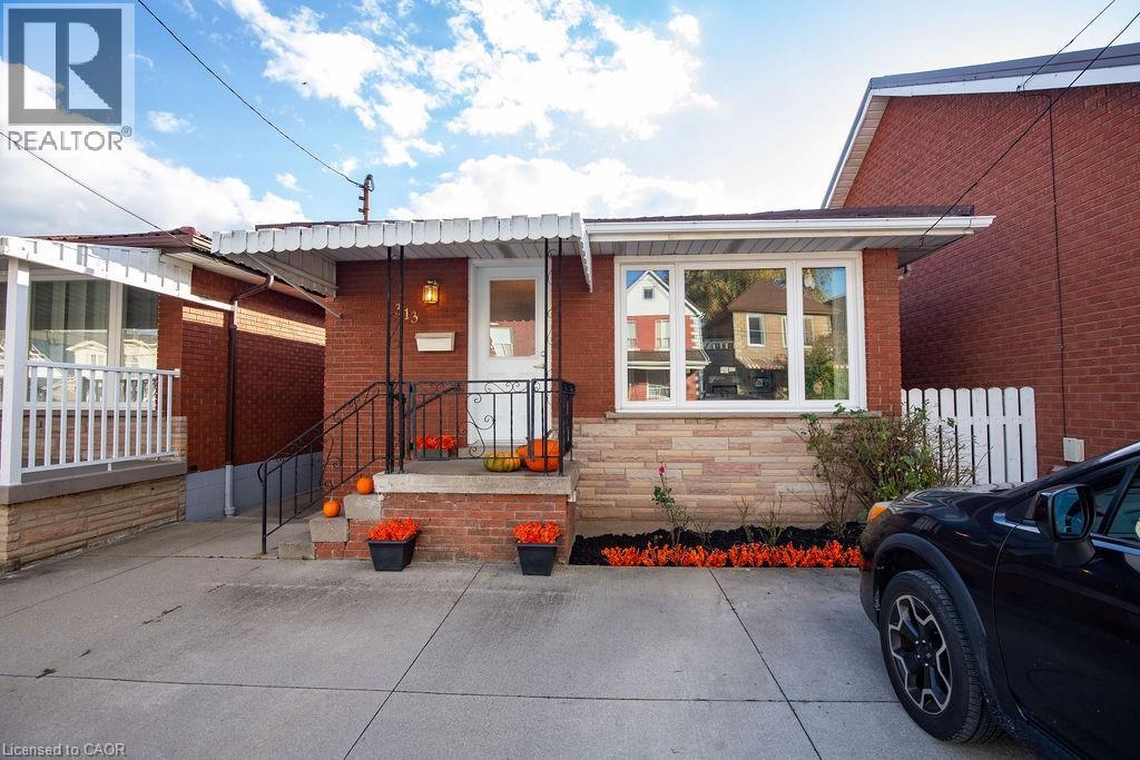 313 Barton St W, Hamilton, ON L8R 2J3