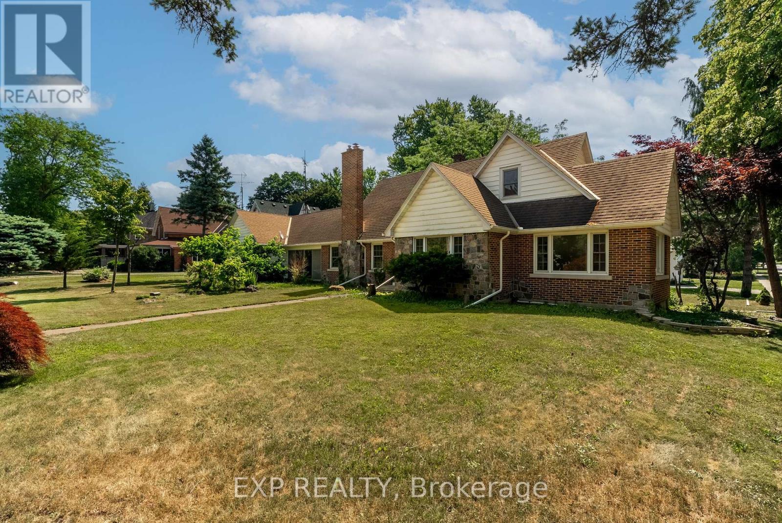 89 Main St E, Chatham-Kent, ON N0P 2C0