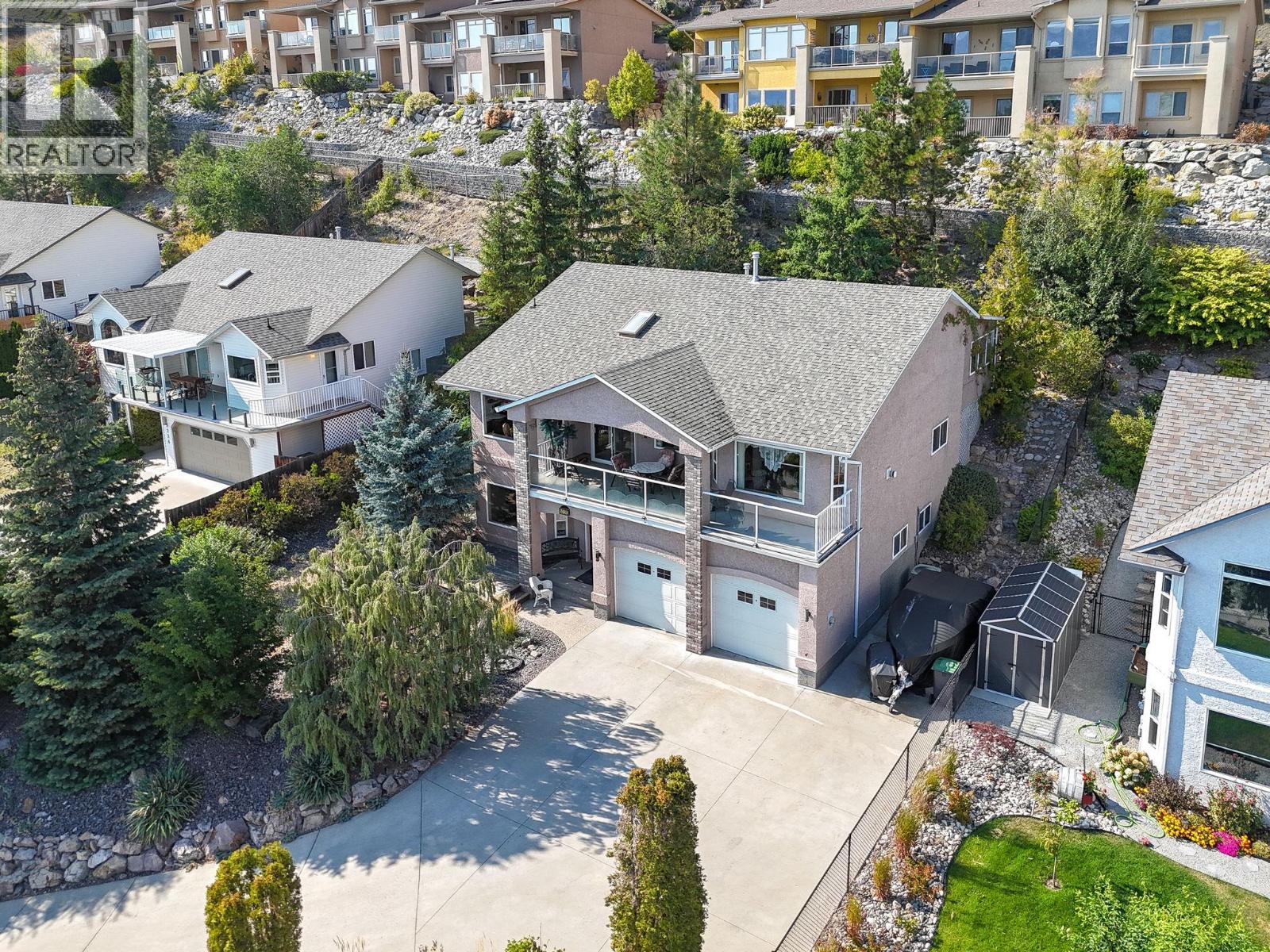5220 Sutherland Rd, Peachland, BC V0H 1X0