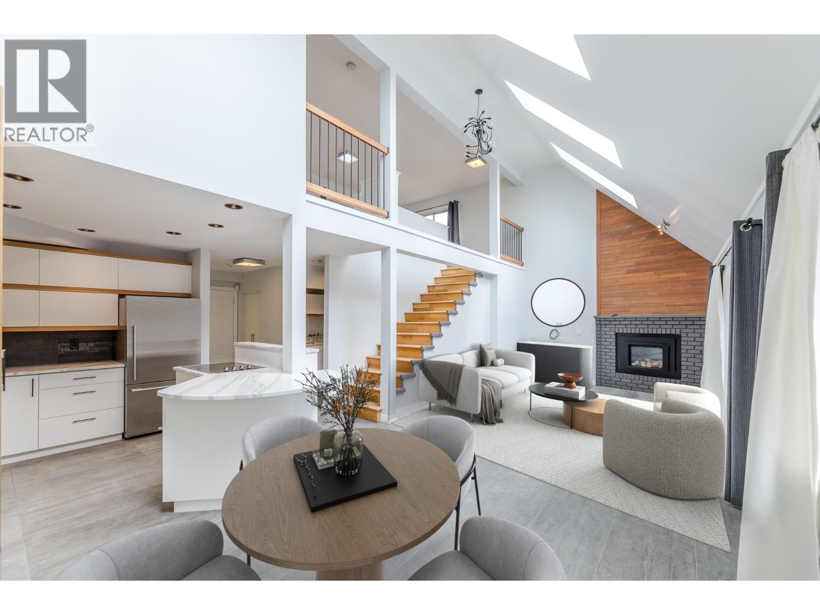 335 Churchill Avenue Unit 201, Penticton, BC V2A 1C9