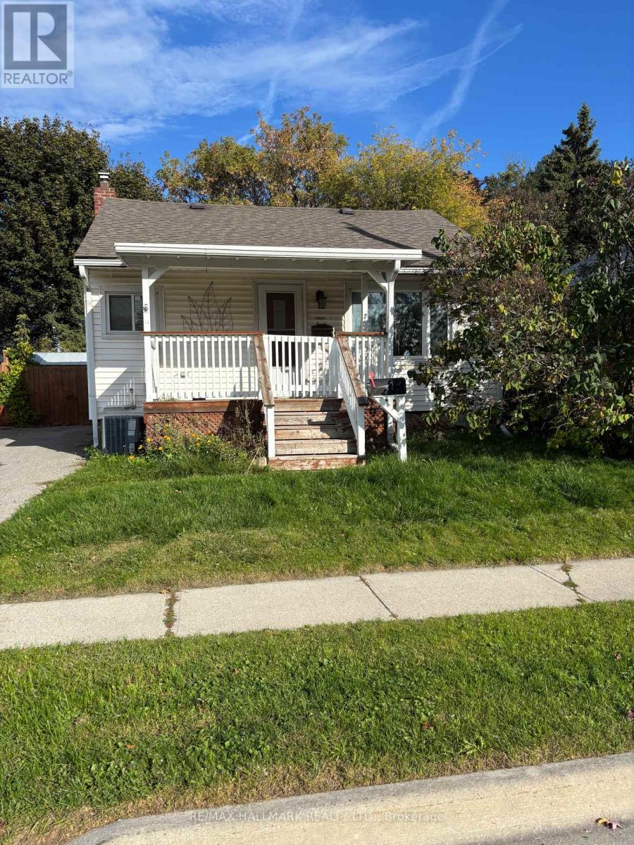 261 James St, Oshawa, ON L1H 4Y6