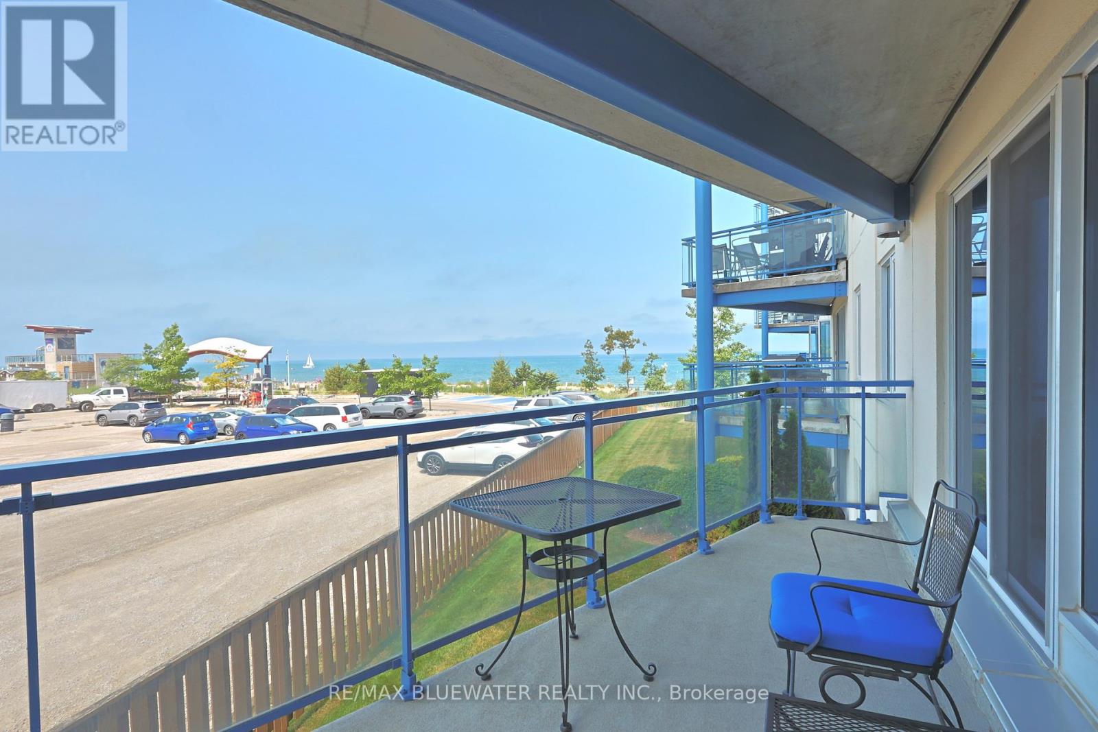 206 9 Pine St, Lambton Shores, ON N0M 1T0