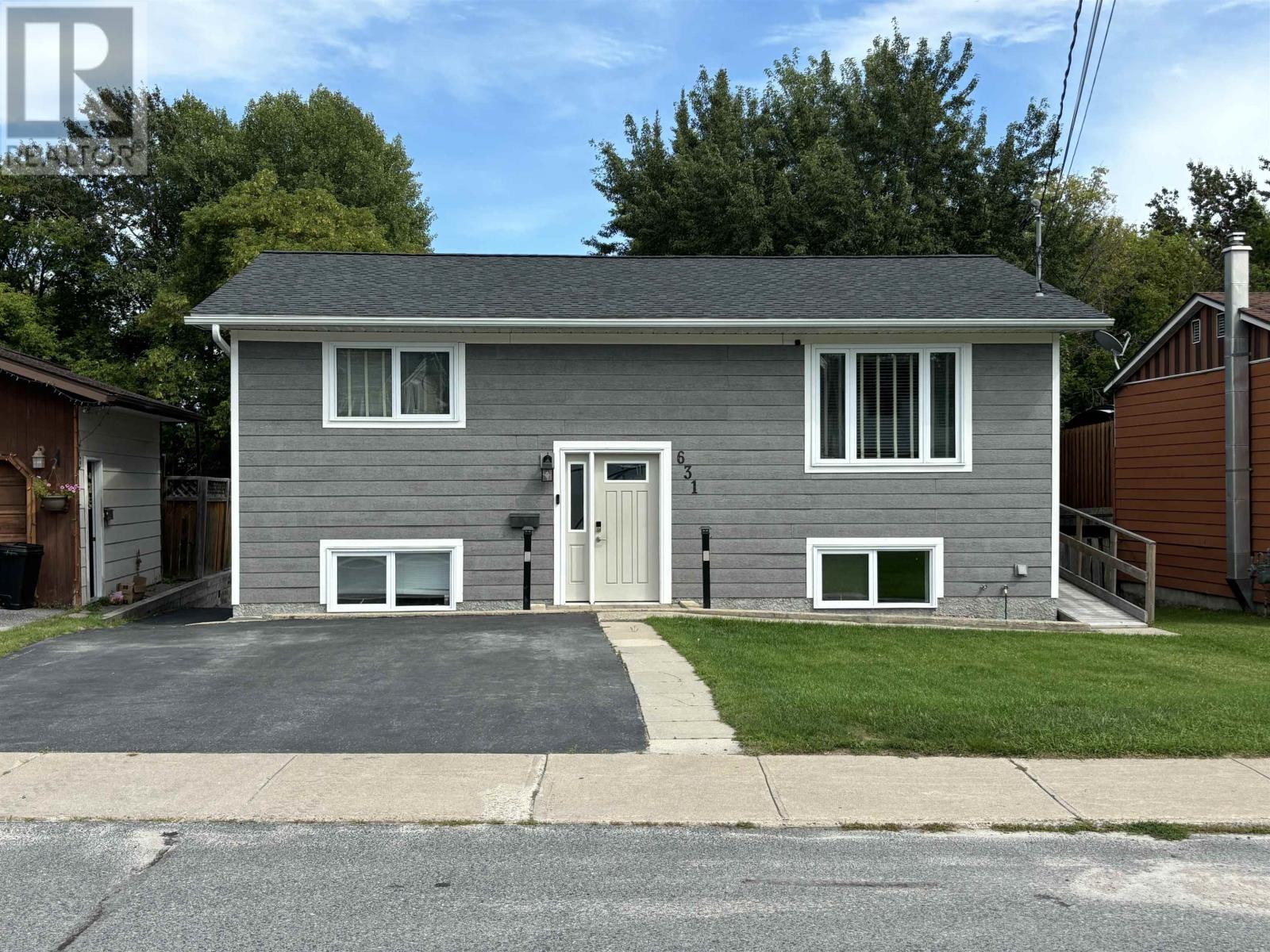 631 Eighth Ave S, Kenora, ON P9N 3Z9