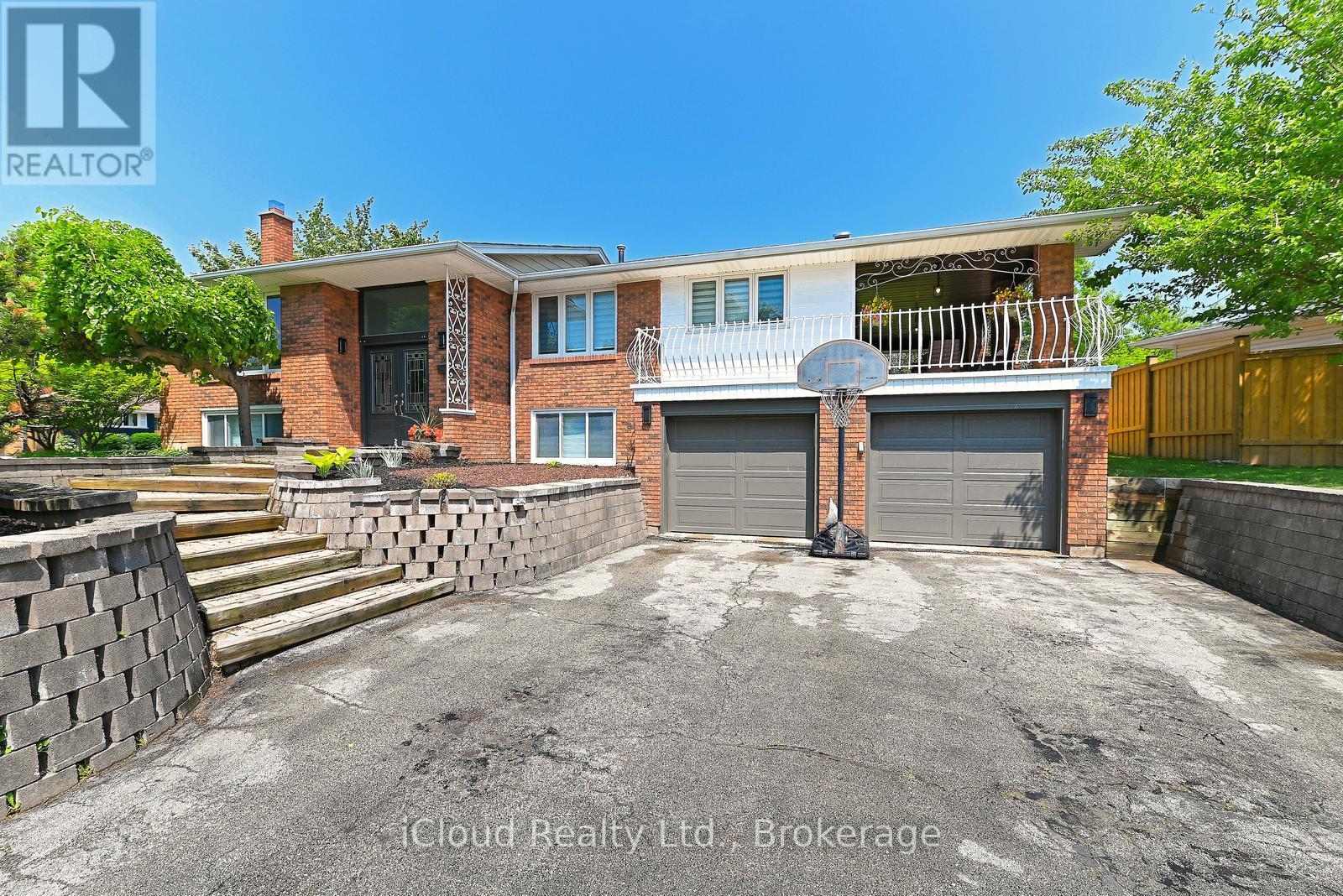 2101 Parkway Dr, Burlington, ON L7P 1S5