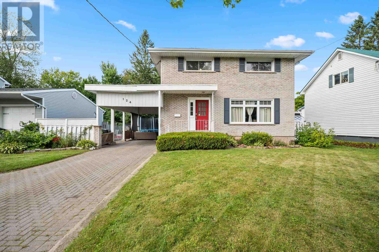 124 Eagle Dr, Sault Ste. Marie, ON P6B 4A3