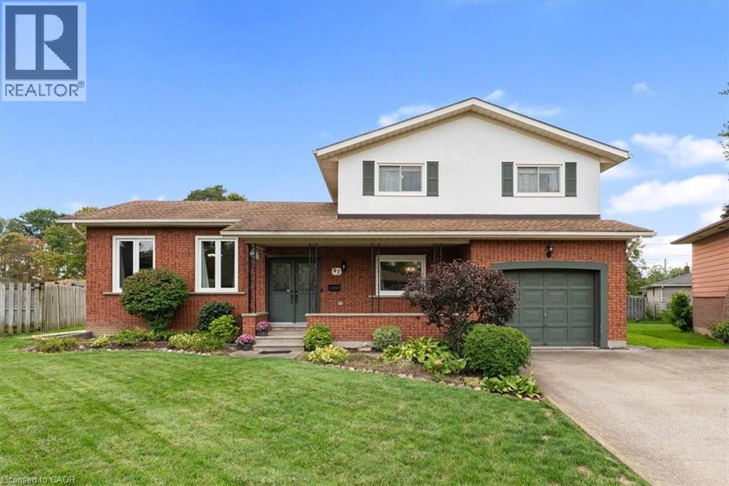87 Loyalist Dr, Welland, ON L3C 2X9