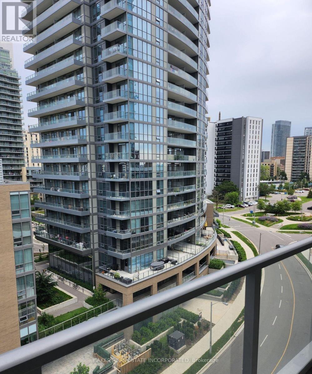 216 36 Forest Manor Rd, Toronto Henry Farm, ON M2J 0H3
