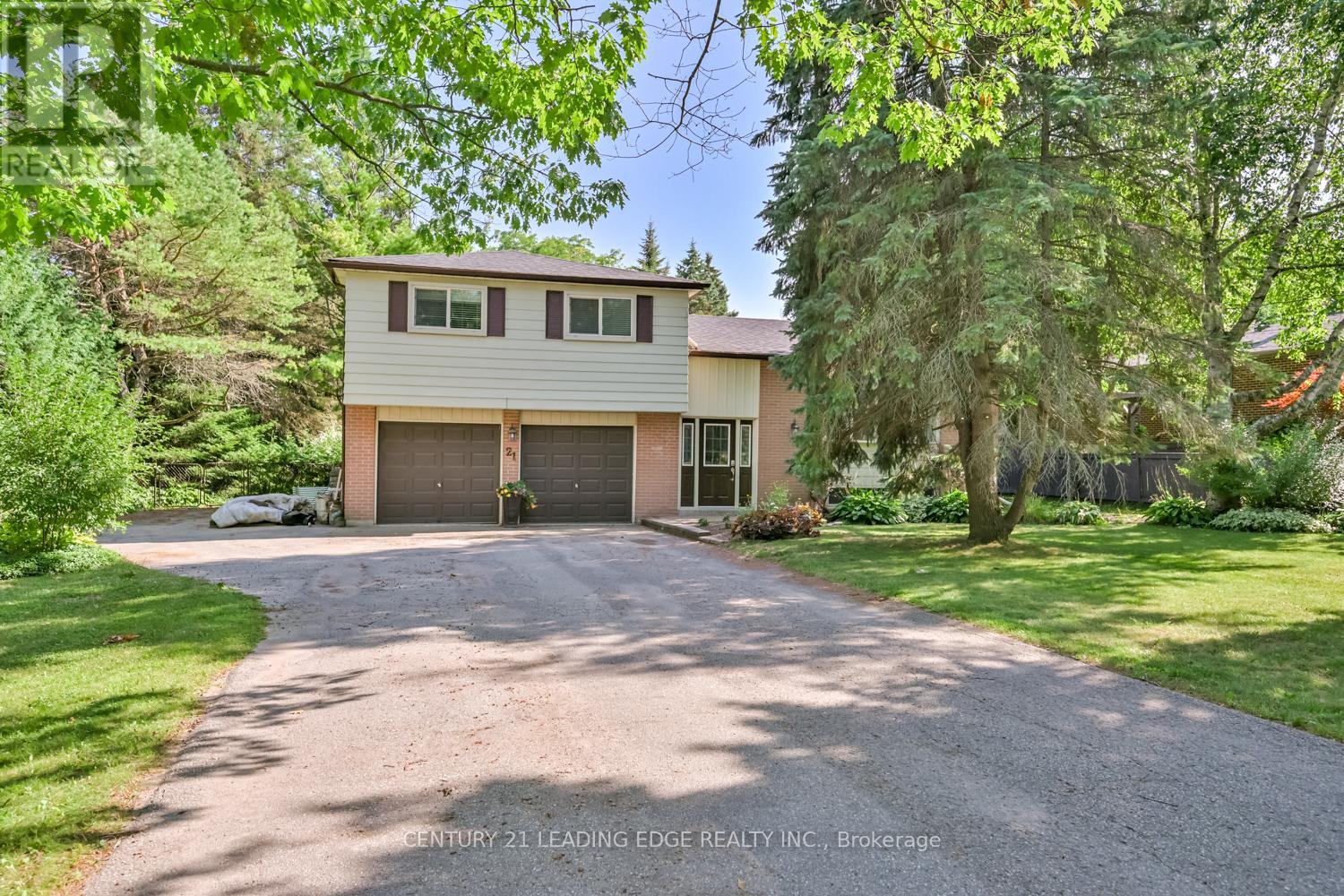 21 Jonathan St, Uxbridge, ON L9P 1B6