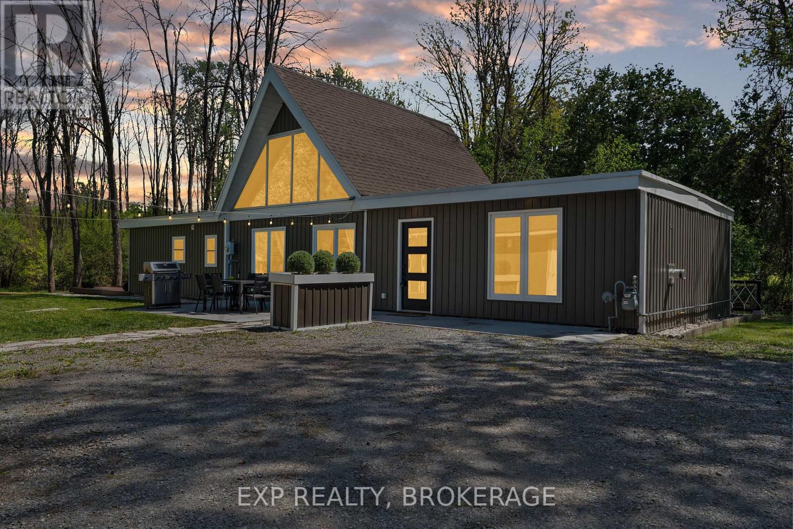 8546 County 2 Rd, Greater Napanee Greater Napanee, ON K7R 3L1