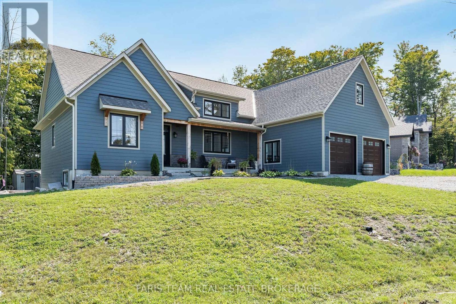32 Leisure Ct, Severn, ON L0K 1E0