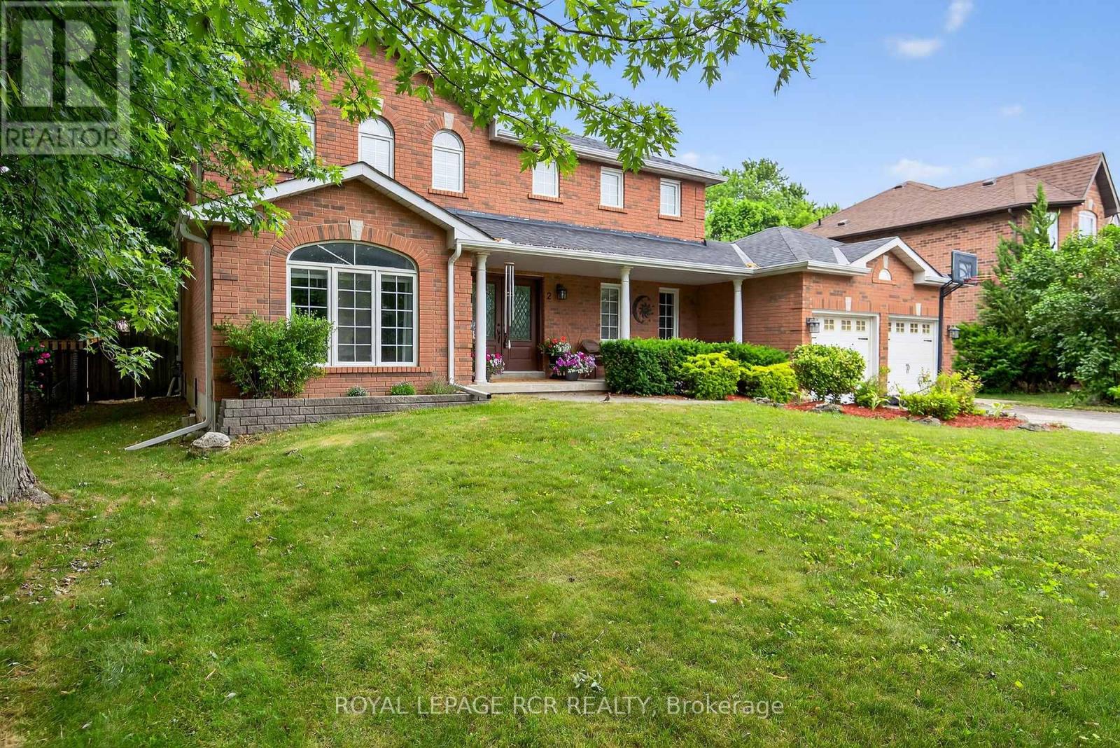 2 Dungey Cres, New Tecumseth, ON L9R 1X5