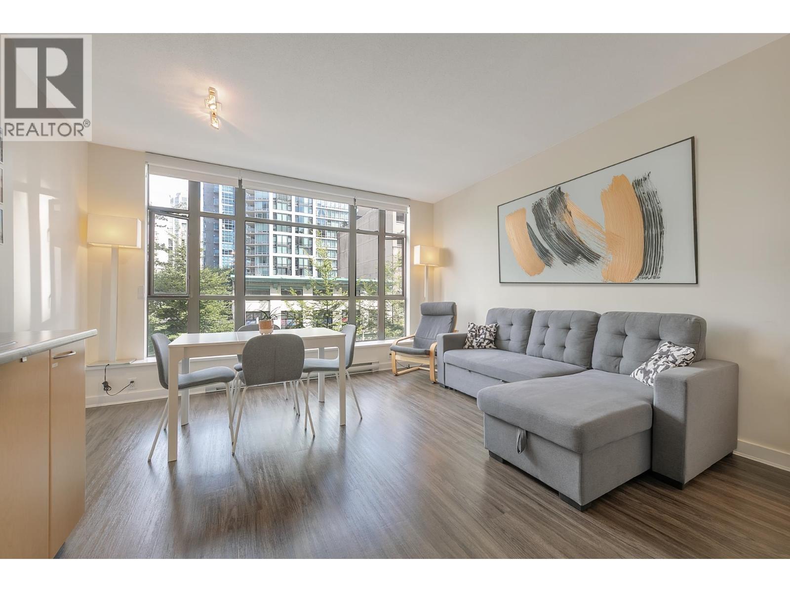 1249 Granville Street Unit 307, Vancouver, BC V6Z 1M5