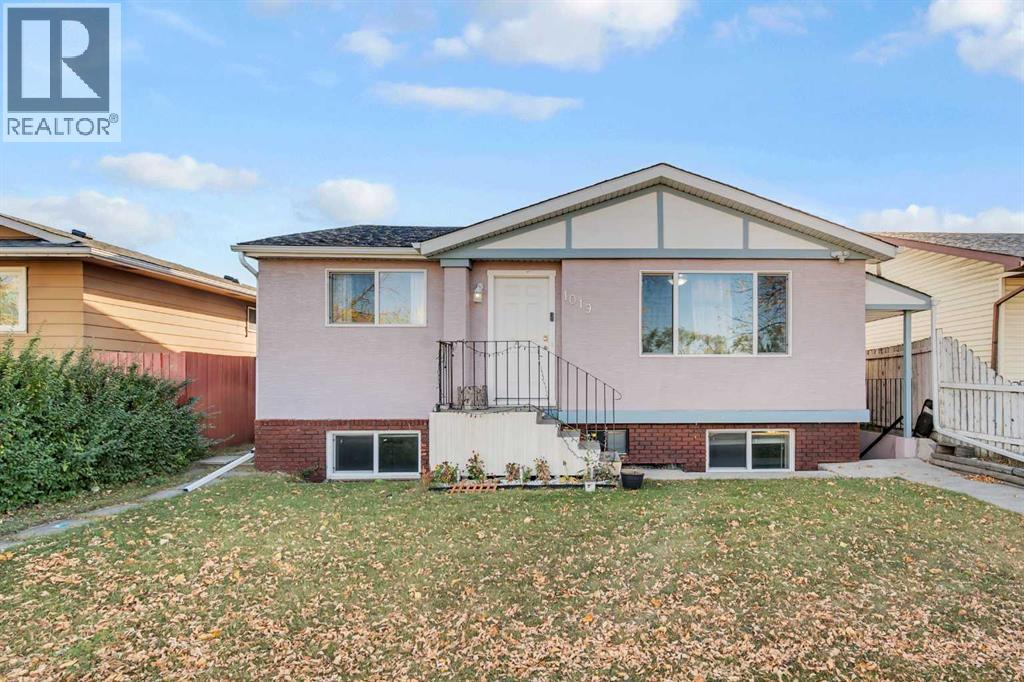 1019 Falworth Rd NE, Calgary, AB T3J 1C7