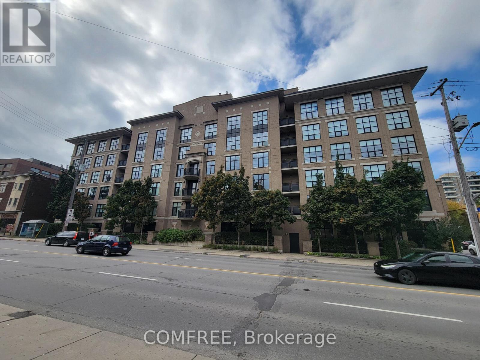 302 290 Powell Ave, Ottawa, ON K1S 5T4