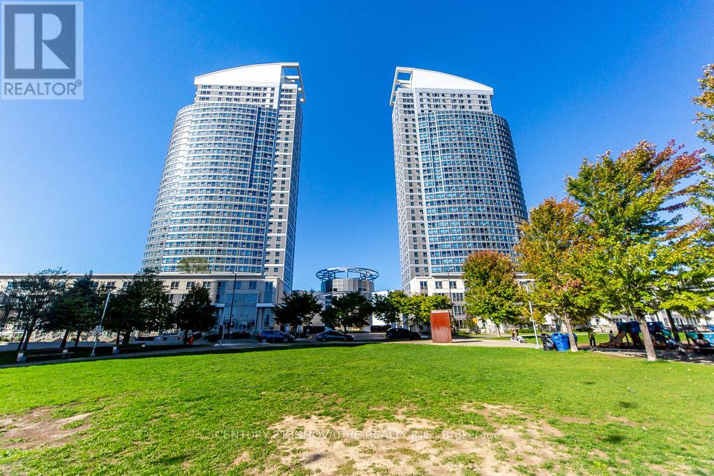 2303 38 Lee Centre Dr, Toronto Woburn, ON M1H 3J7