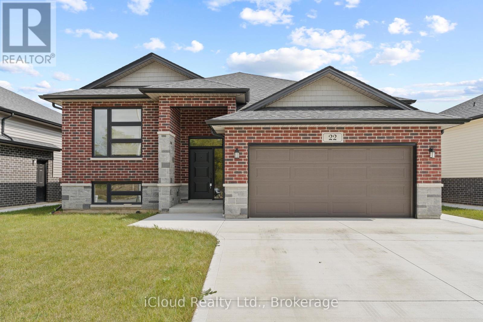 22 Kingsbridge Dr, Amherstburg, ON N9V 4A4