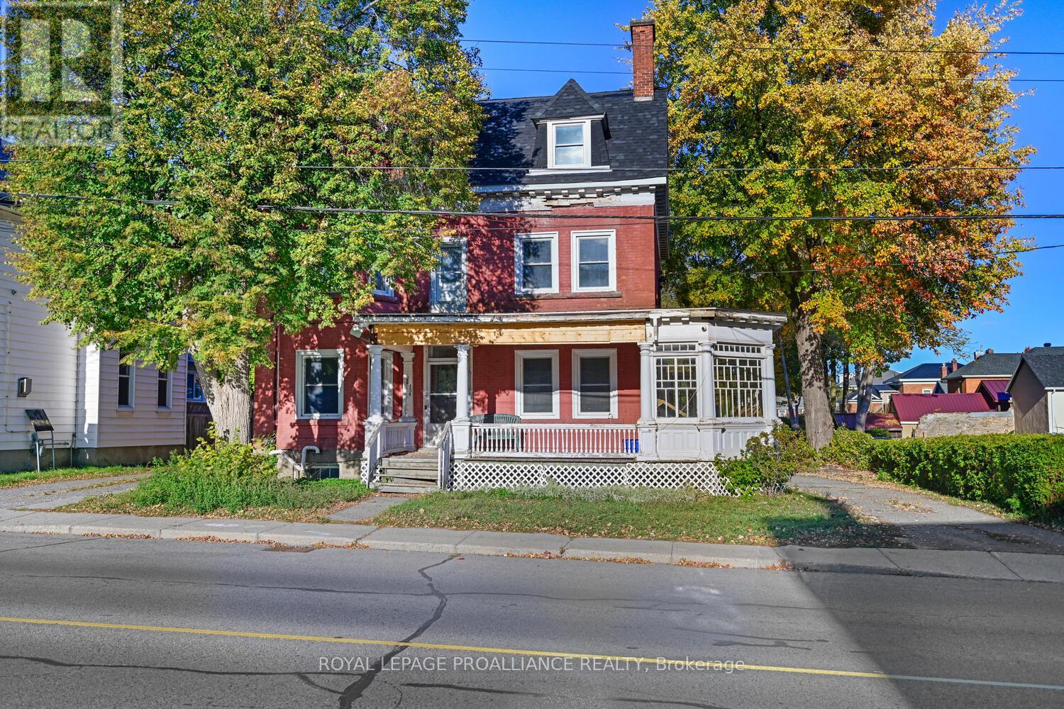 454 Edward St S, Prescott, ON K0E 1T0