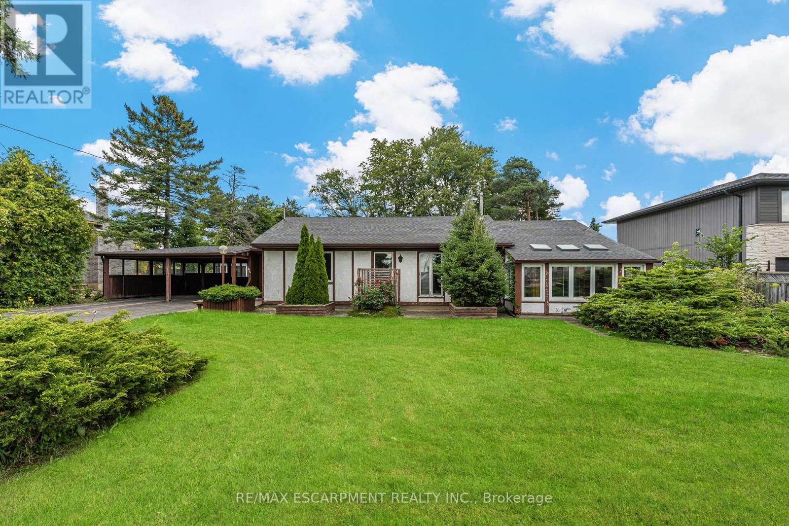 614 Golf Club Rd, Hamilton, ON L0R 1P0