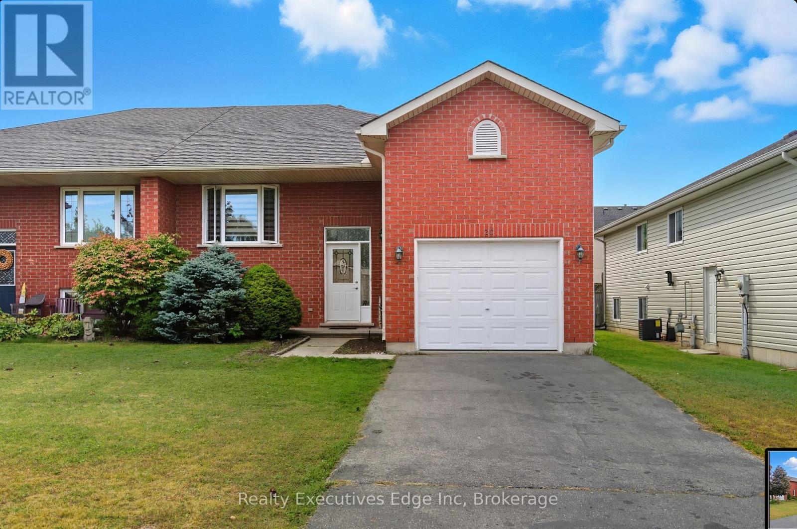 20 Landon Ave, Norfolk Simcoe, ON N3Y 5J8