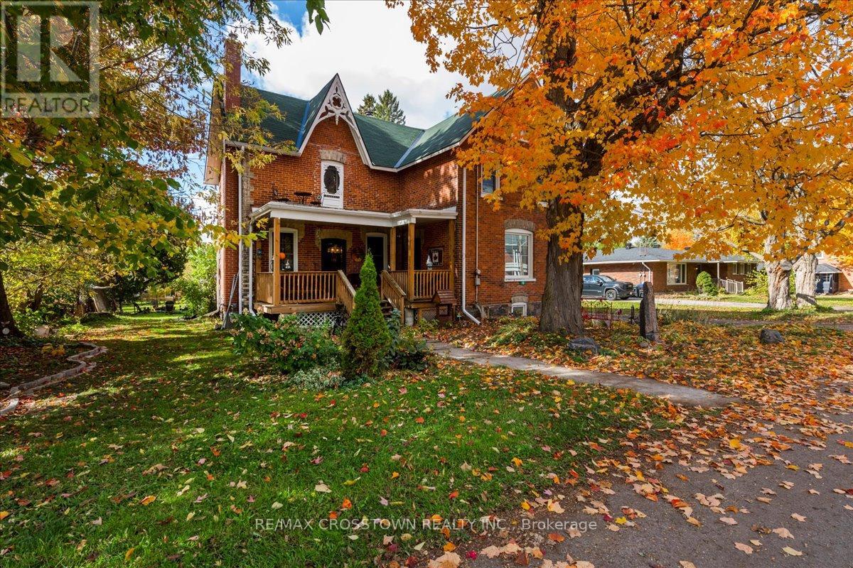 10 Eplett St, Severn, ON L0K 1E0