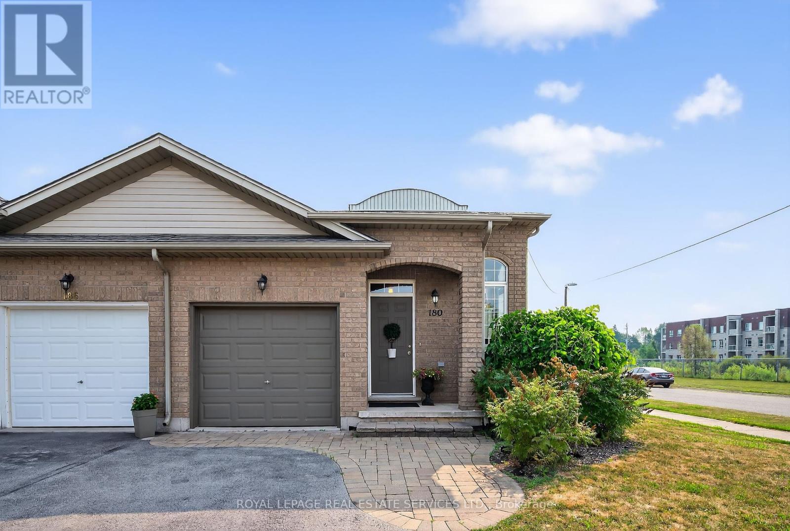 180 Oakcrest Ave, Welland, ON L3C 7K3