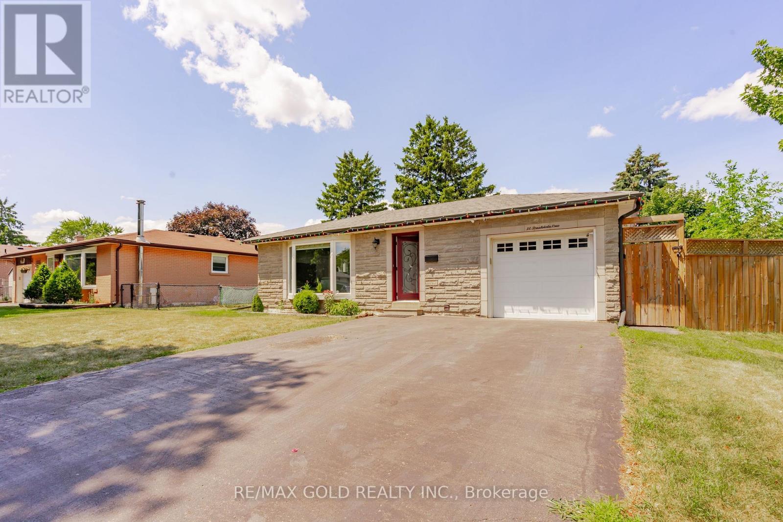 10 Brookdale Cres, Brampton, ON L6T 1M7