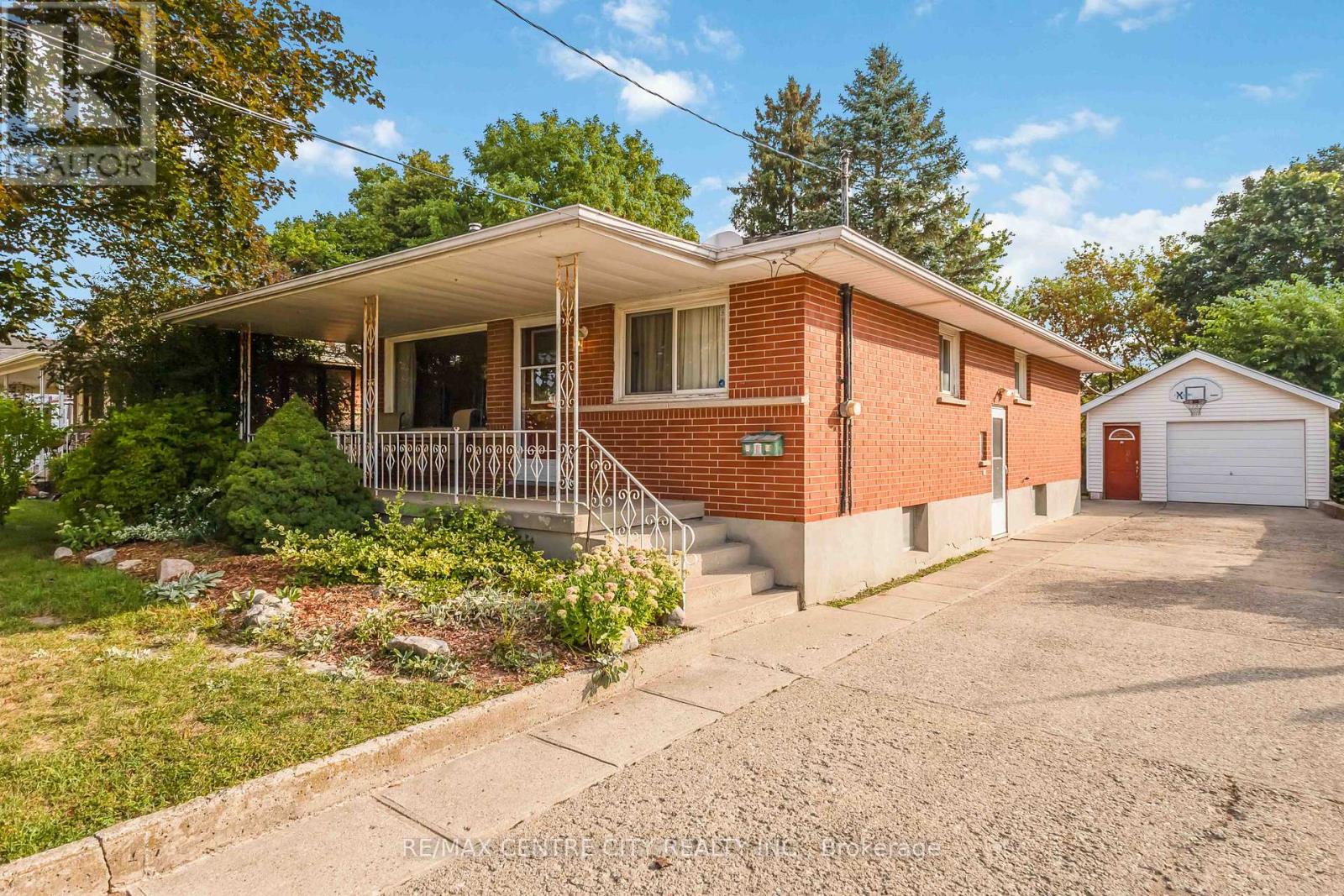 358 Belfield St, London, ON N5Y 2K4