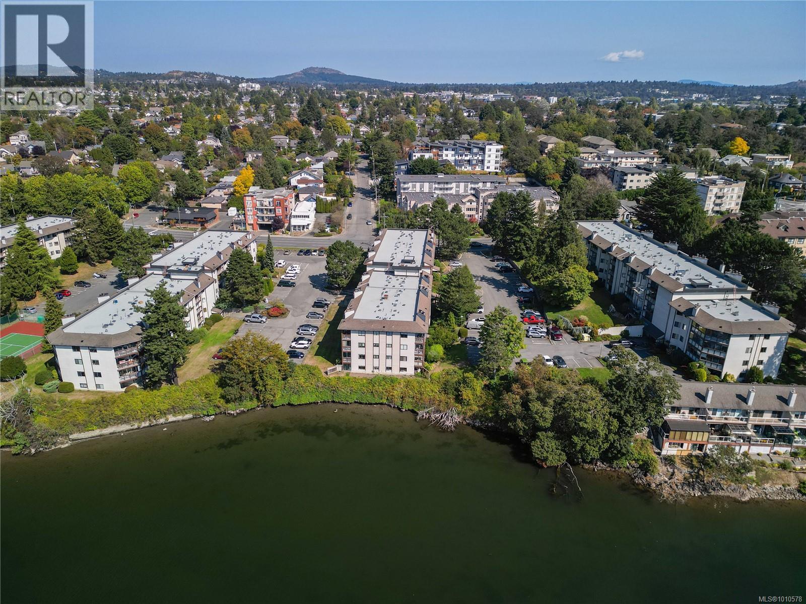 71 Gorge Rd W Unit 402 Rd, Saanich, BC V9A 1L9