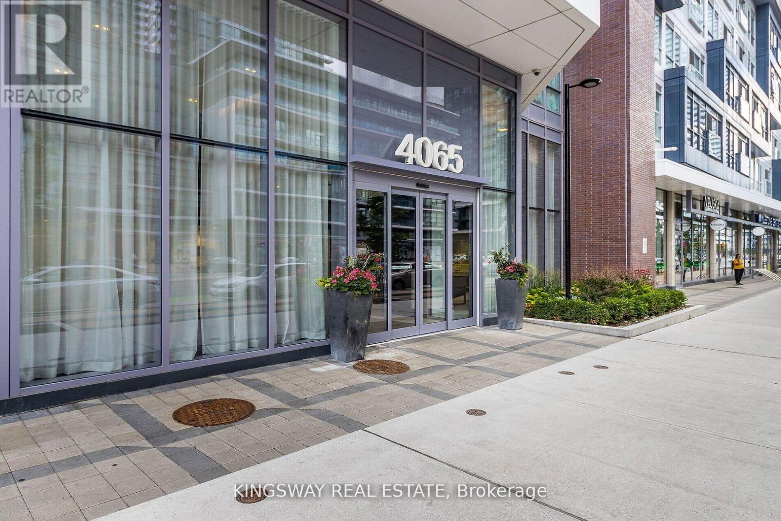 3311 4065 Confederation Pkwy, Mississauga, ON L5B 0L4