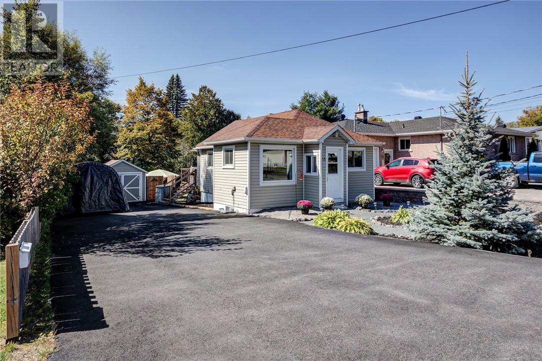 13 Picard St, Sudbury, ON P3B 1K7