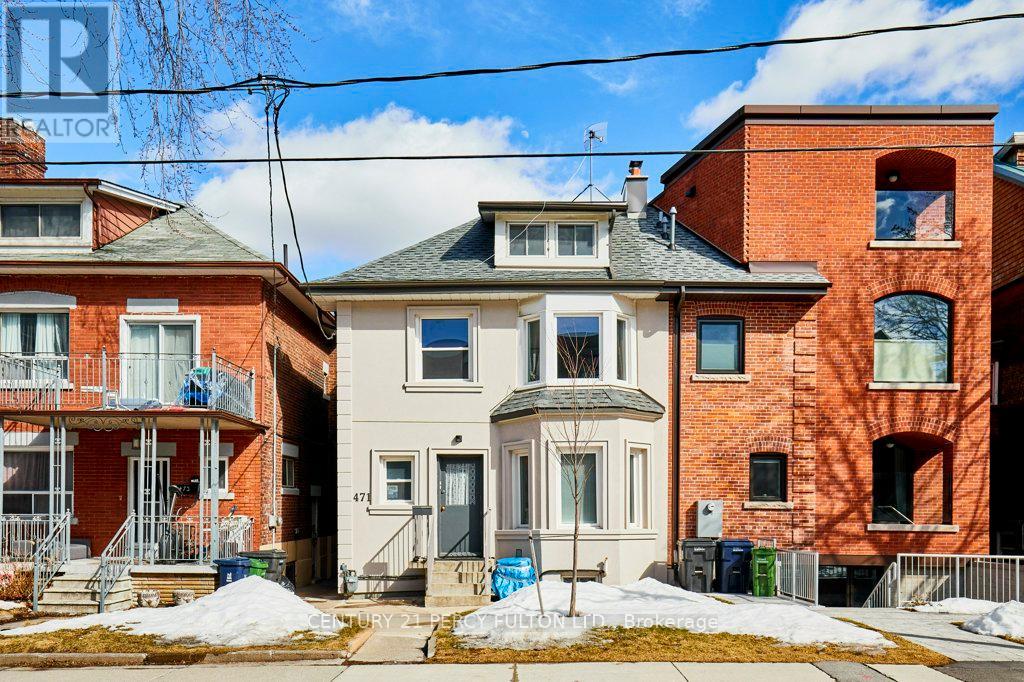 471 Shaw St, Toronto, ON M6G 3L4