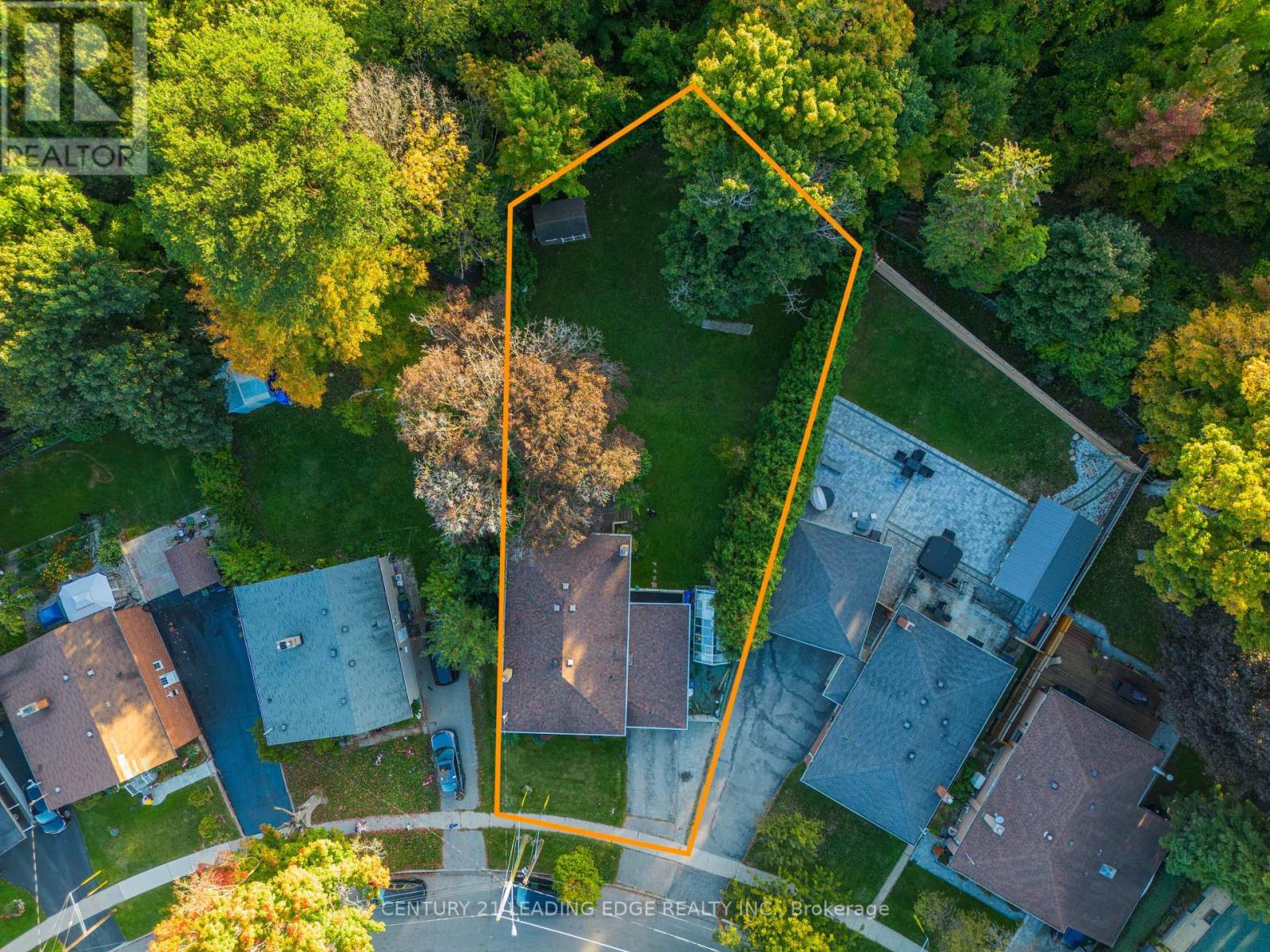 50 Meldazy Dr, Toronto, ON M1P 4G1